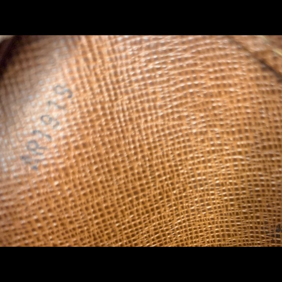 🛑 SOLD Louis Vuitton Orsay Clutch 🛑 - Picture 6 of 8